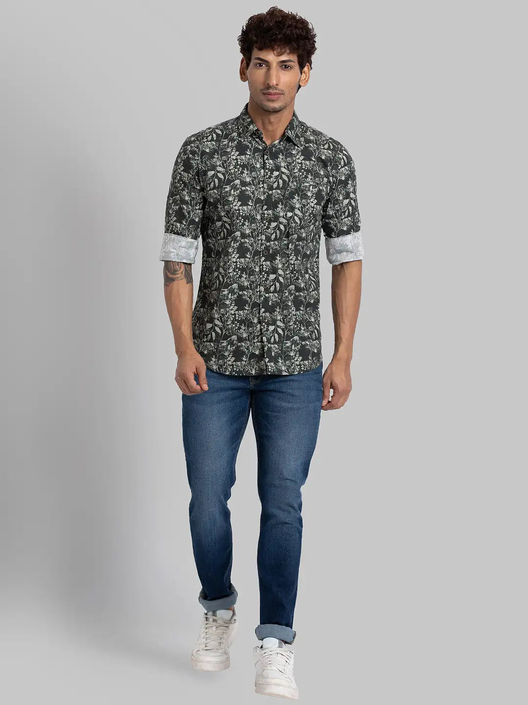 Men Black Slim Fit Checks Cotton Full Sleeve Shirts