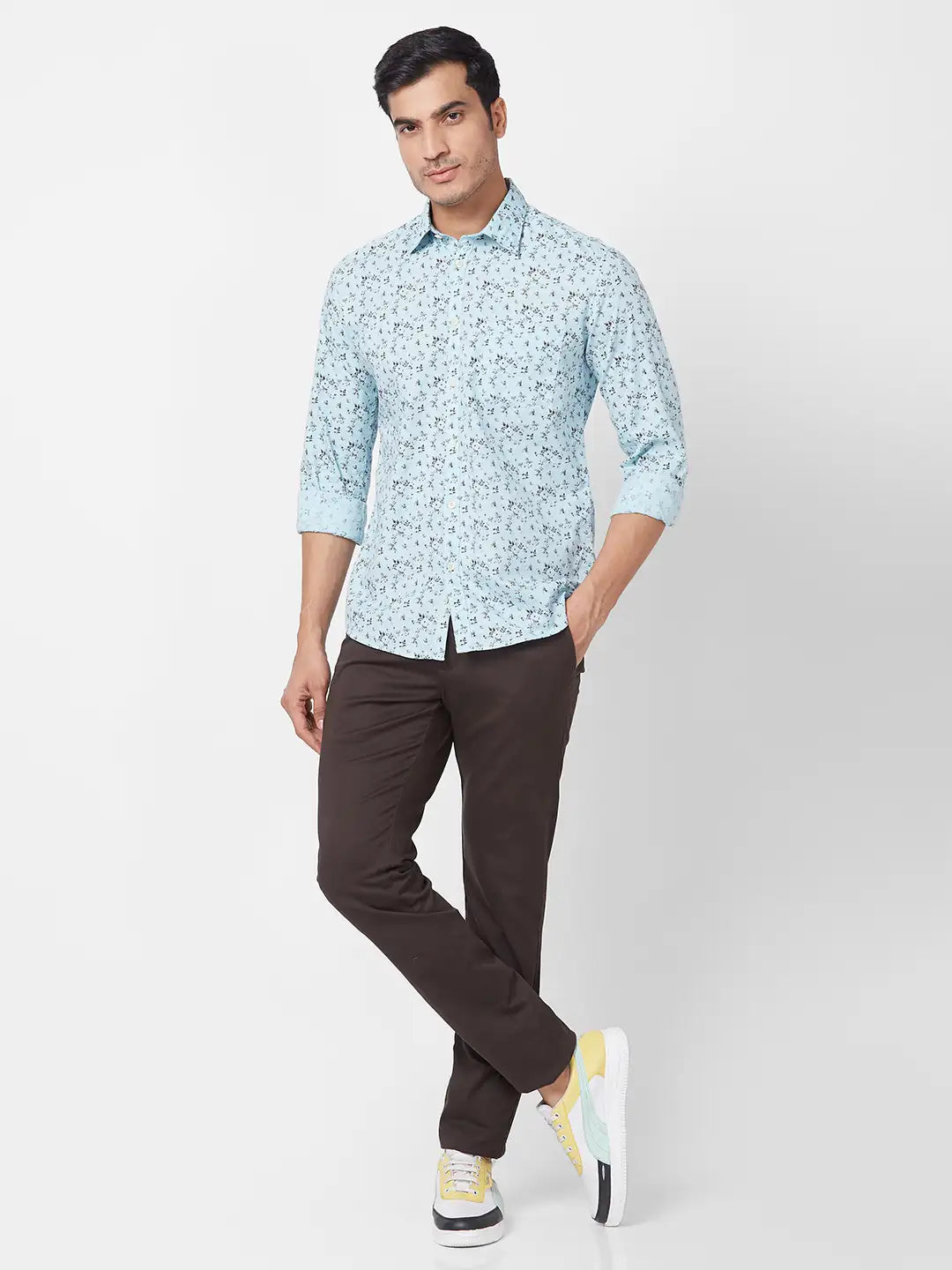 Parx Men White Print Slim Fit Cotton Full Sleeve Cutaway Collar Shirt