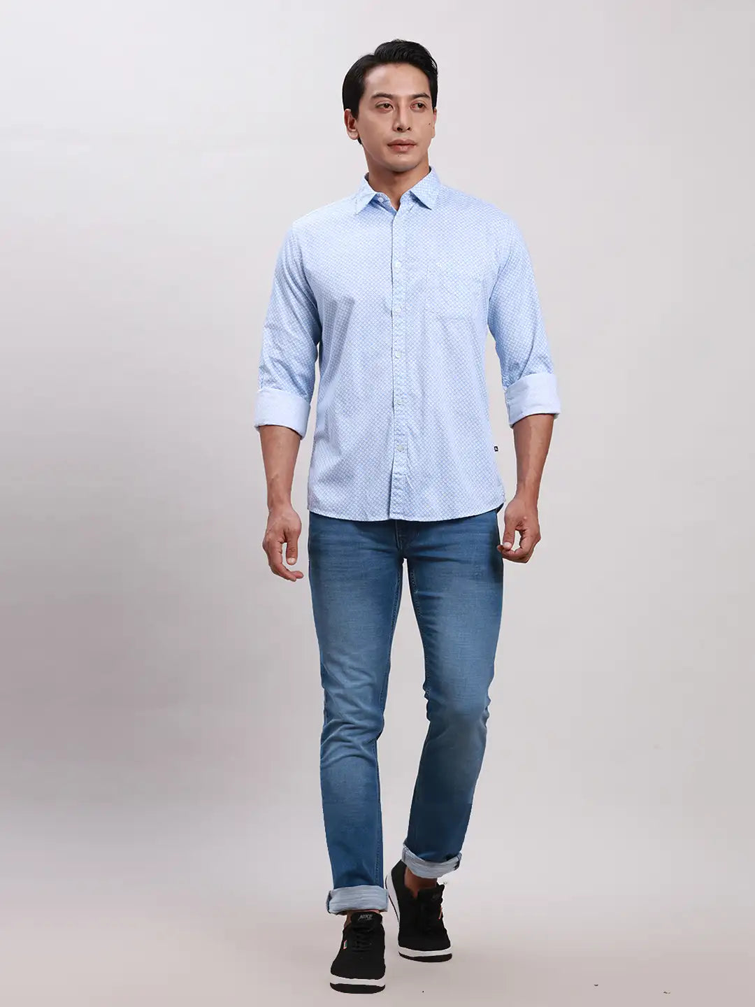 Parx Men Blue Slim Fit Solid Cotton Full Sleeve Cut Away Shirt