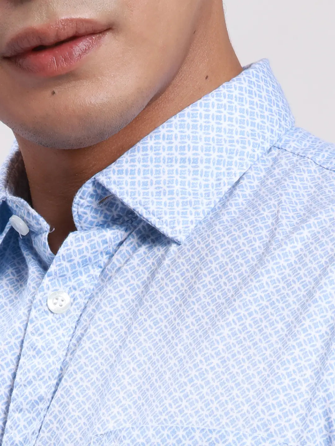 Parx Men Blue Slim Fit Solid Cotton Full Sleeve Cut Away Shirt
