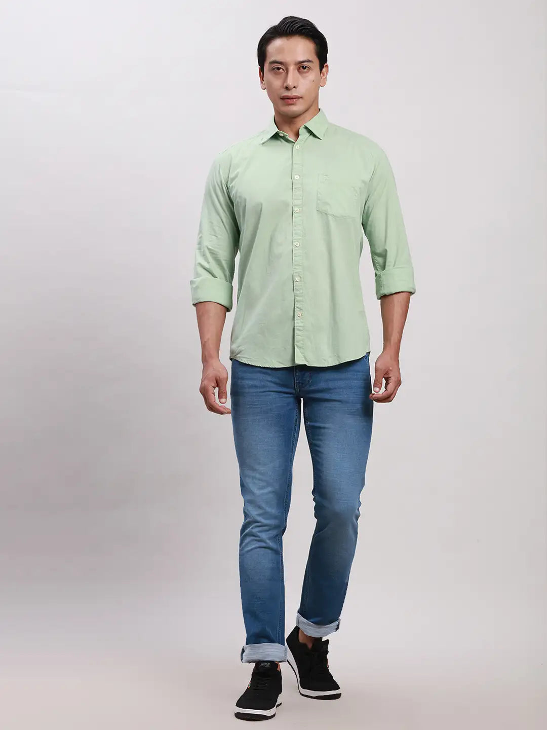 Parx Men Green Slim Fit Solid Cotton Full Sleeve Cutaway Collar Shirts