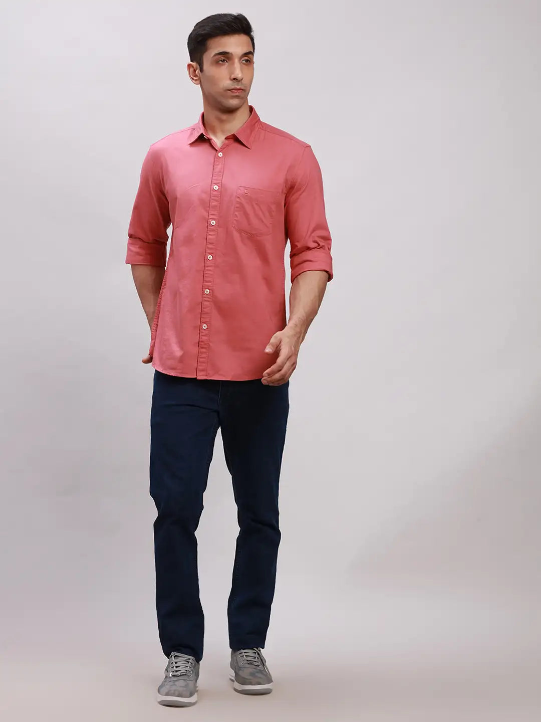 Parx Men Red Slim Fit Solid Cotton Full Sleeve Cutaway Collar Shirts