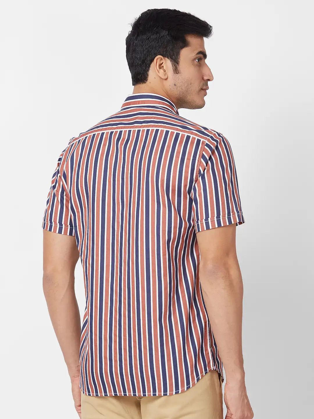 Parx Men Orange Solid Slim Fit Cotton Half Sleeve Cutaway Collar Shirt