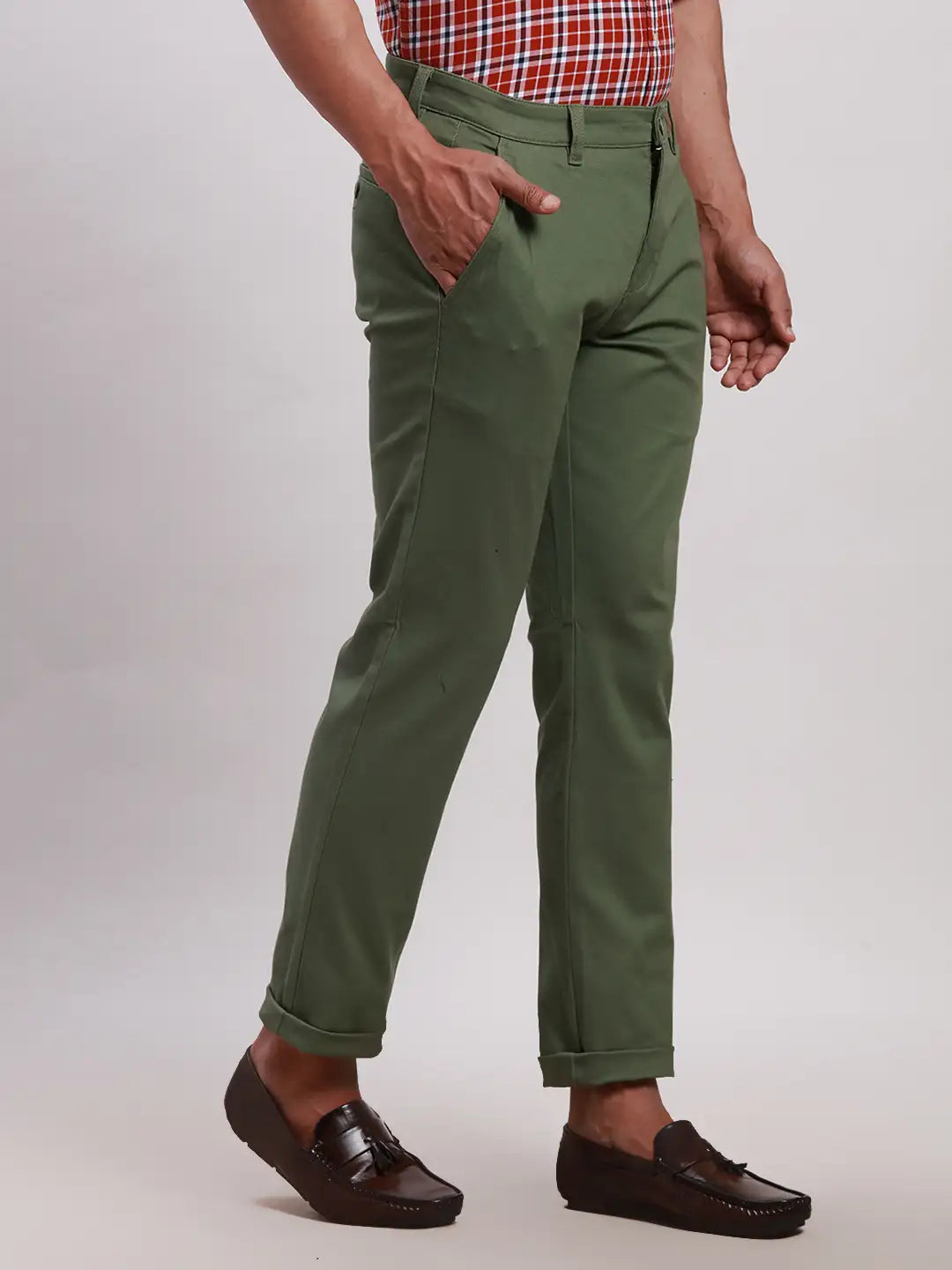 Parx Men Green Tapered Fit Solid Cotton Spandex Trouser MyRaymond