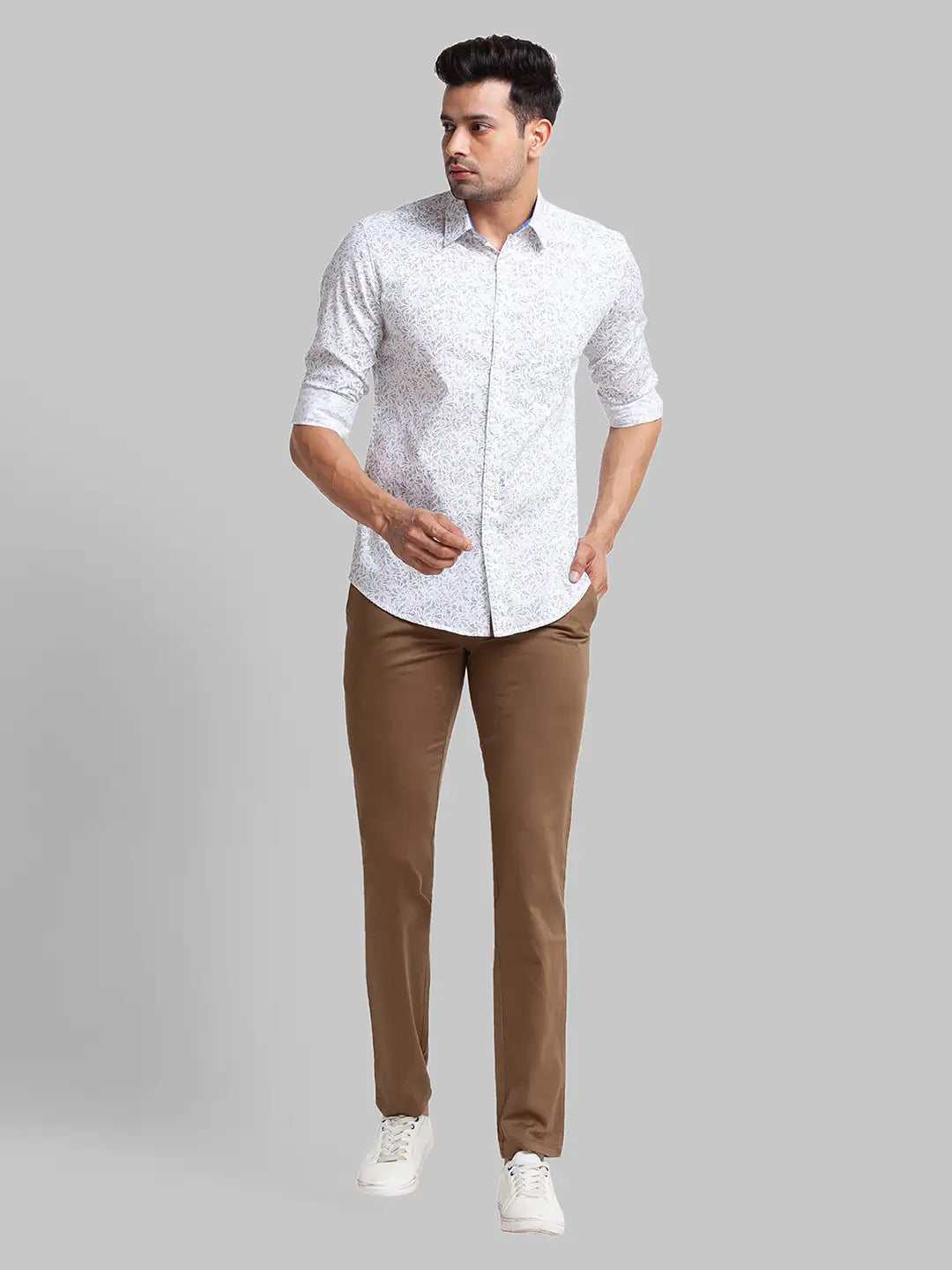 Men Tapered Fit Grey Chinos & Trouser
