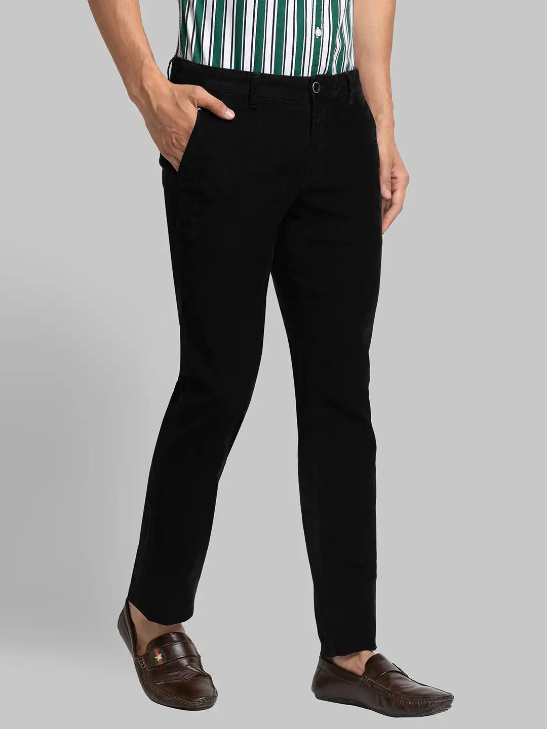Men Tapered Fit Green Trouser