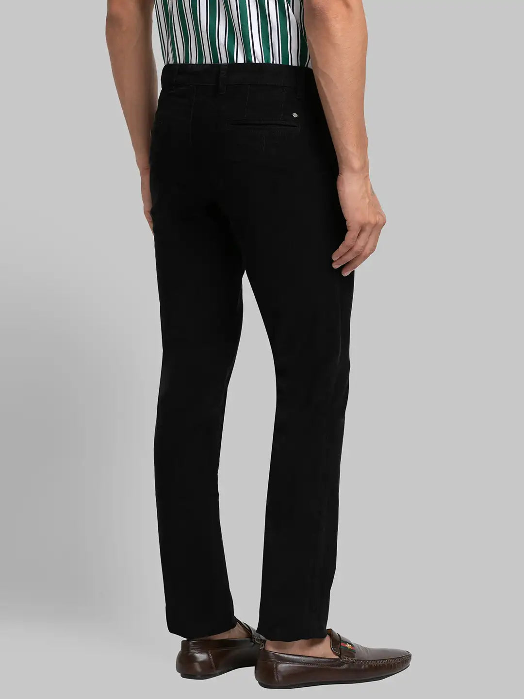 Men Tapered Fit Green Trouser