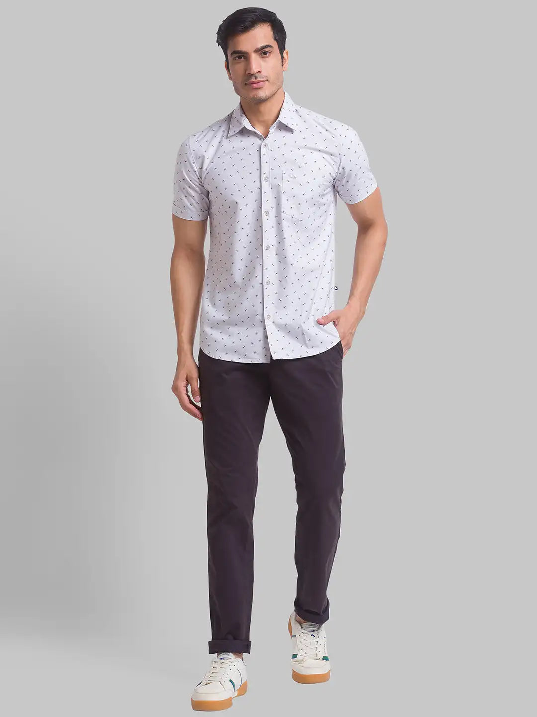 Men Tapered Fit Khaki Chinos