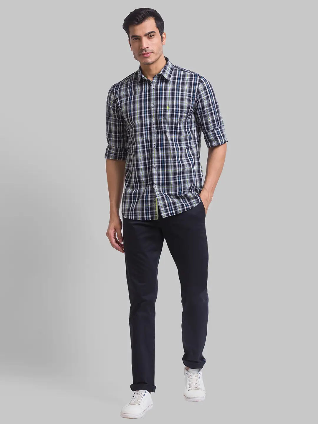 Men Tapered Fit Green Chinos