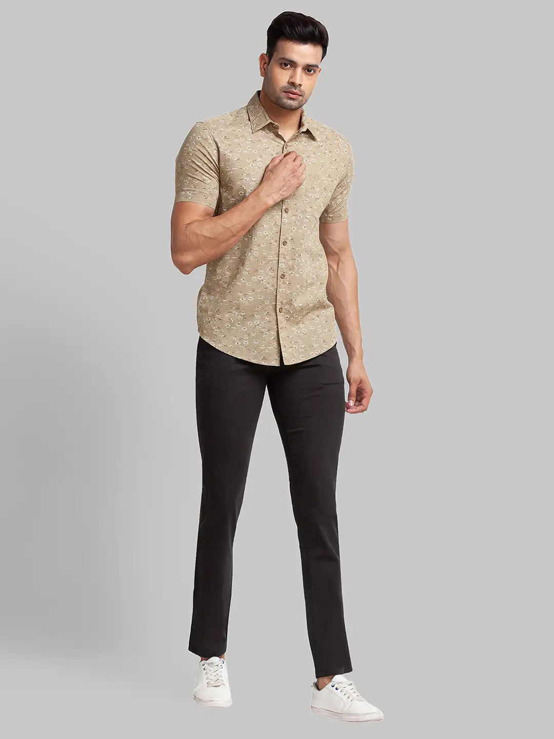 Men Tapered Fit Black Chinos & Trouser