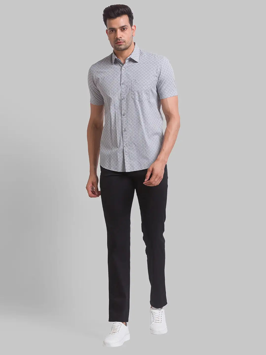 Men Tapered Fit Khaki Chinos & Trouser