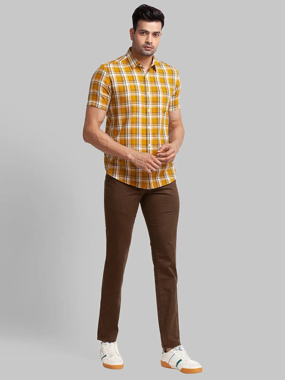 Men Tapered Fit Brown Chinos & Trouser