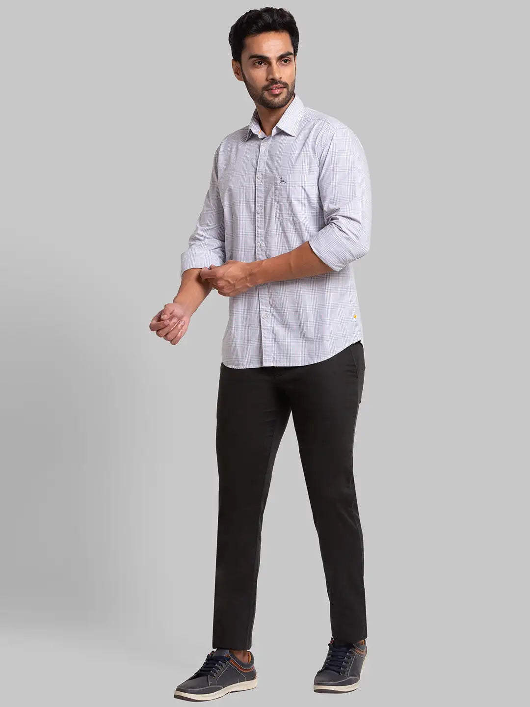 Men Tapered Fit Light Blue Trouser
