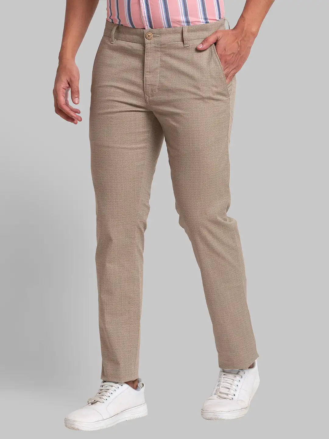 Men Tapered Fit Green Trouser