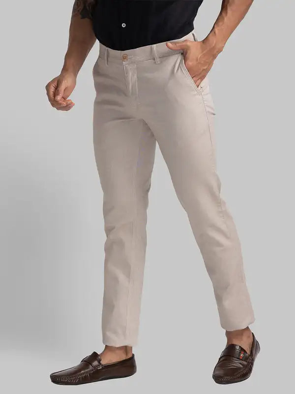 Men Low Rise Tapered Fit Fawn Trouser