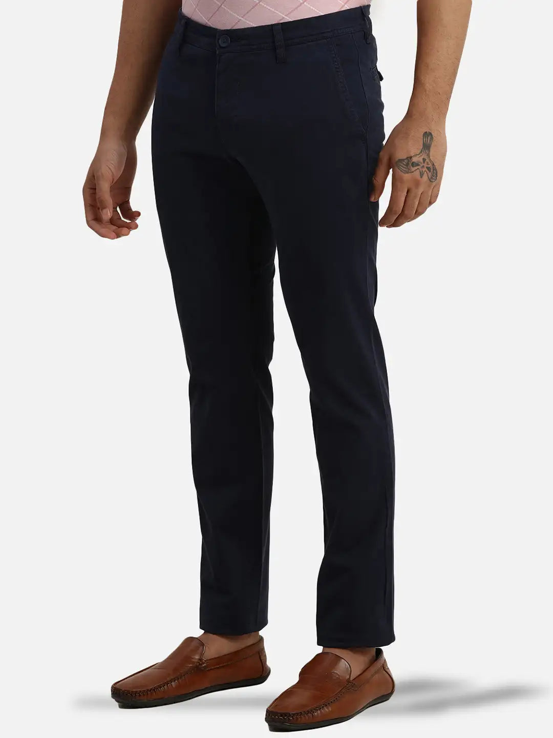 Men Low Rise Tapered Fit Grey Trouser