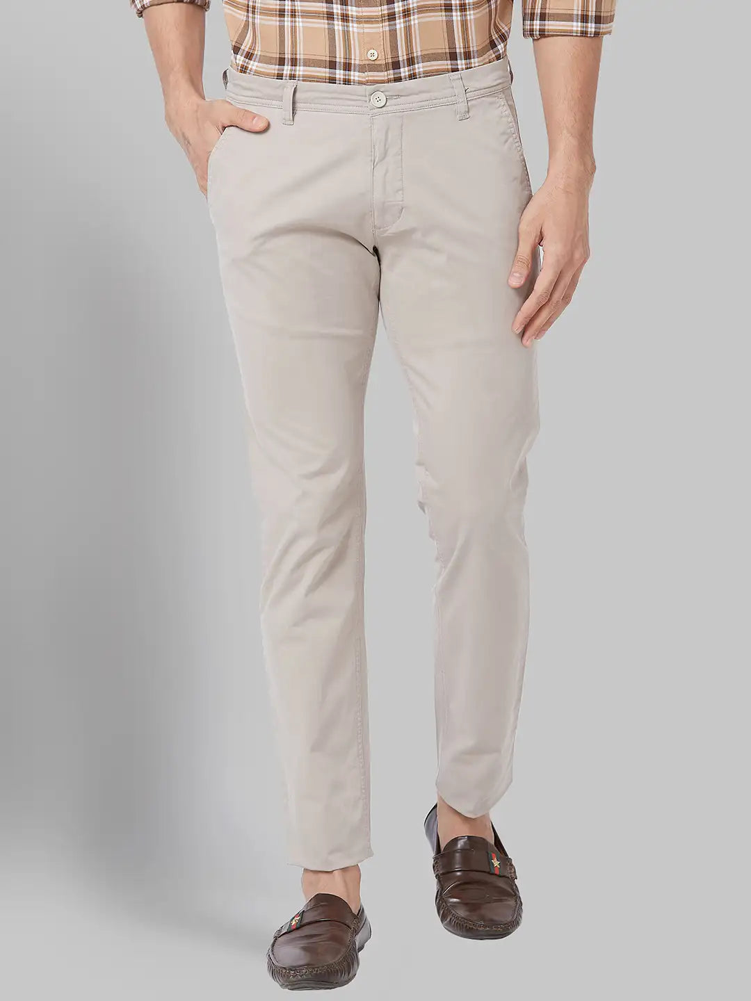 Men Low Rise Tapered Fit Khaki Trouser