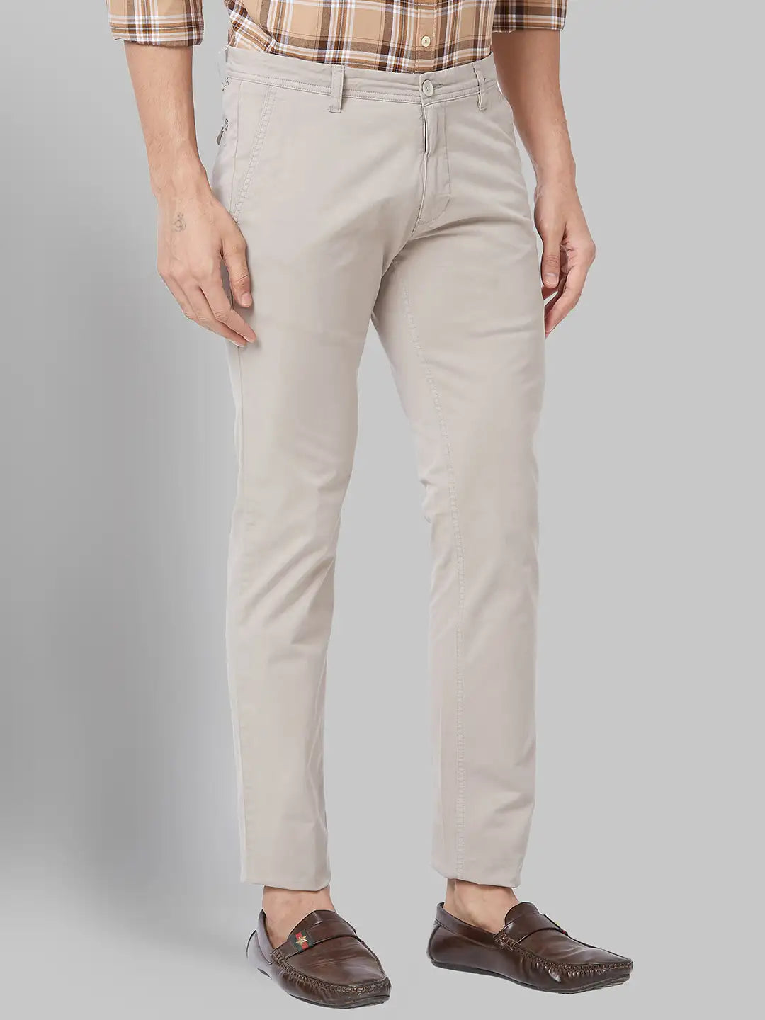 Men Low Rise Tapered Fit Khaki Trouser