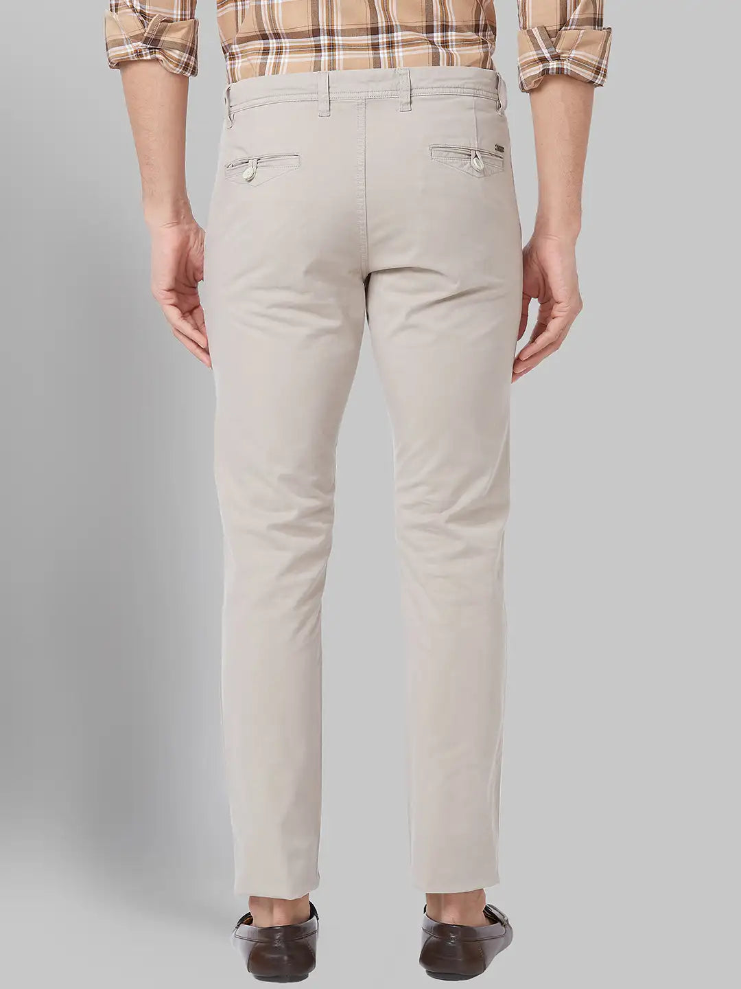 Men Low Rise Tapered Fit Khaki Trouser