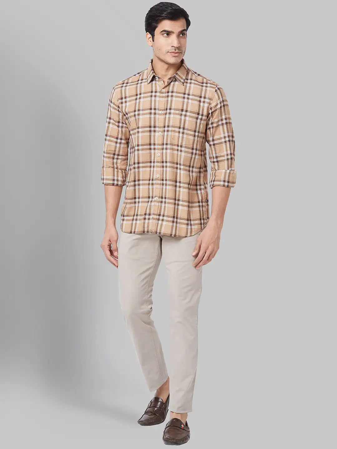 Men Low Rise Tapered Fit Khaki Trouser