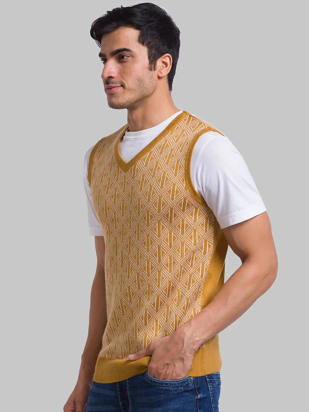 Sleeveless crew neck sweater shop