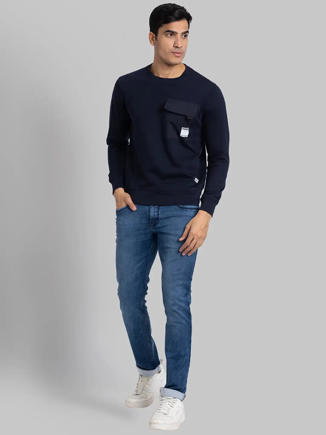 Men Green Regular Fit Solid Cotton Blend Sweatshirts