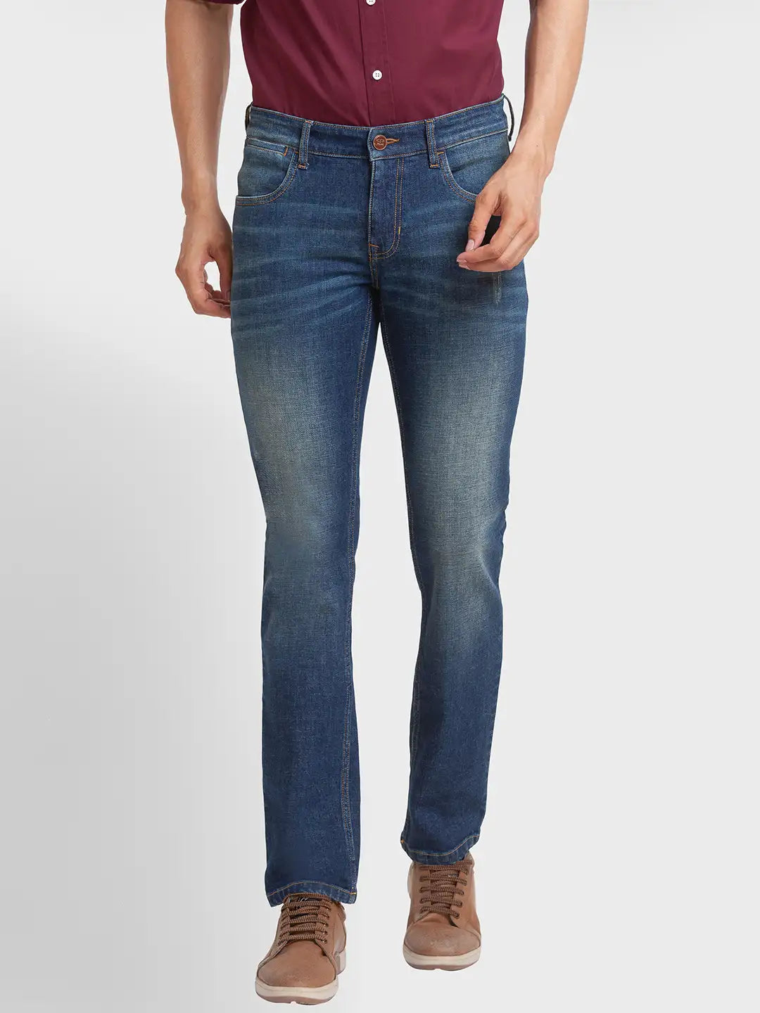 Men Blue Tapered Fit Warp Chambray Cotton Blend Jeans