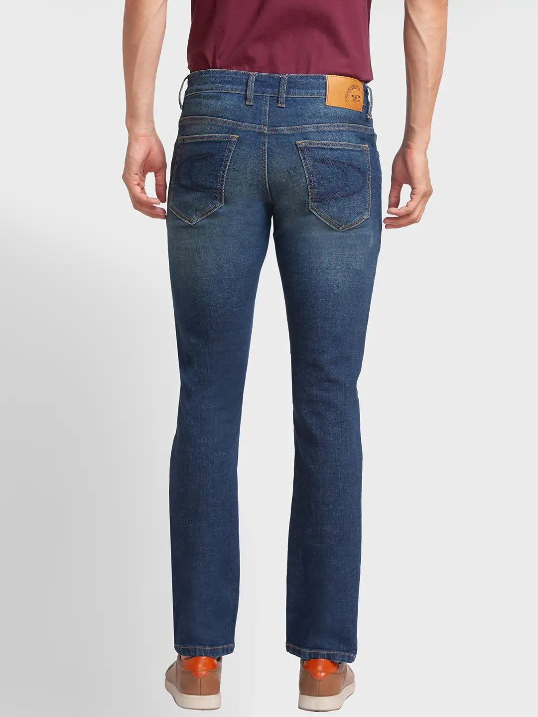 Men Blue Tapered Fit Warp Chambray Cotton Blend Jeans