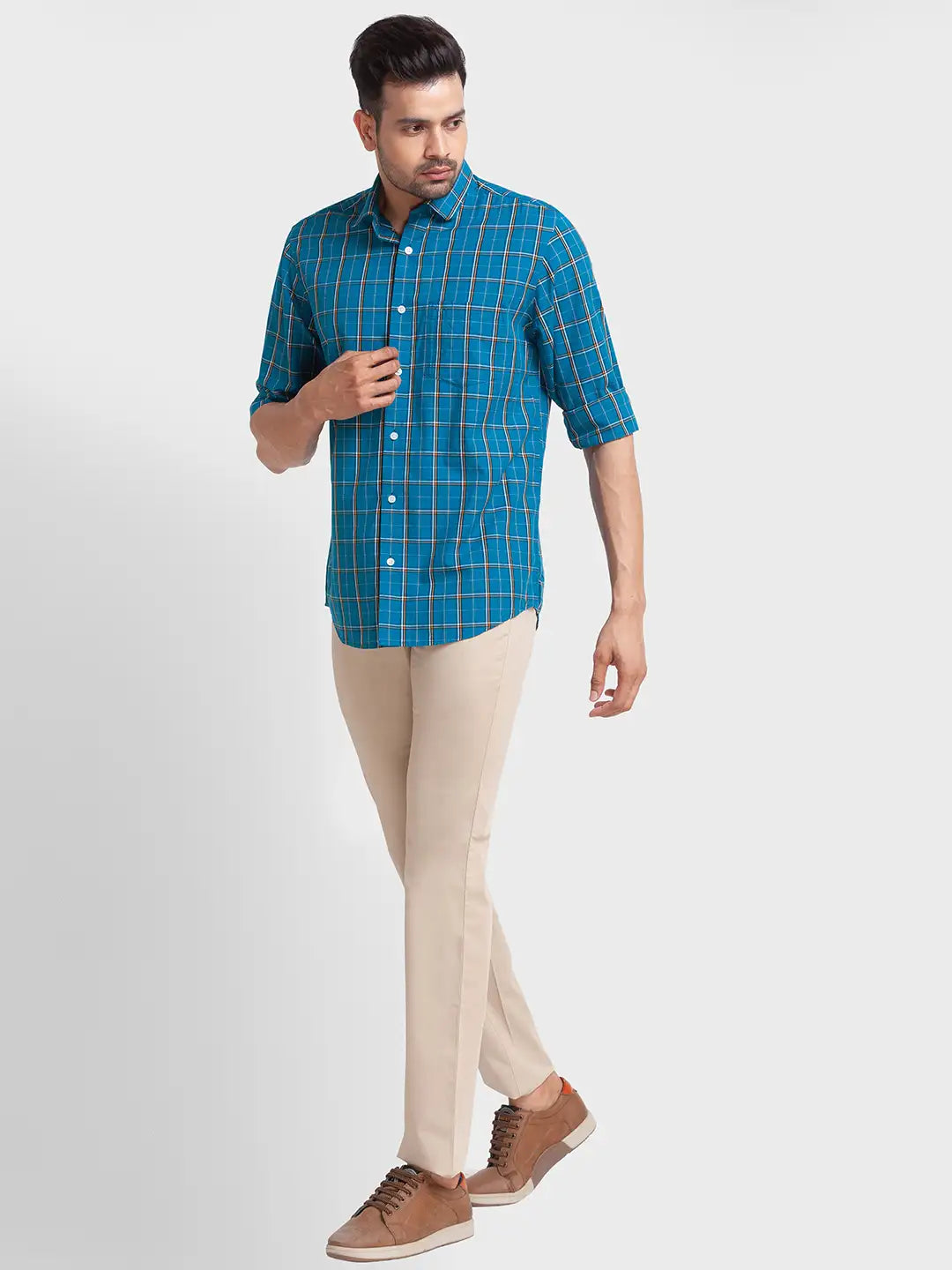 Men Petrol Tailored Fit Checks Cotton Blend Full Sleeve Shirts