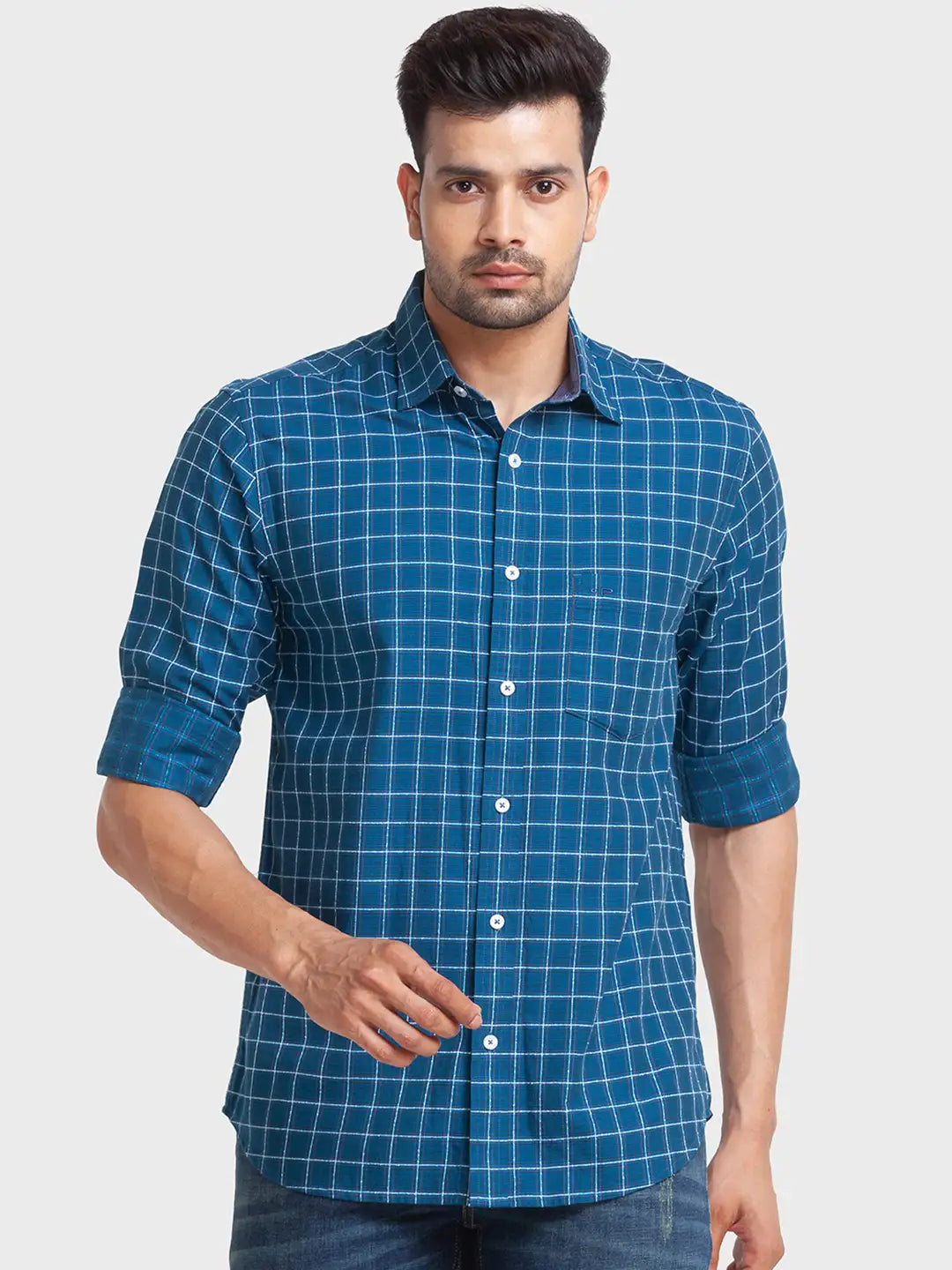 Men Blue Tailored Fit Checks Cotton Blend Full Sleeve Shirts