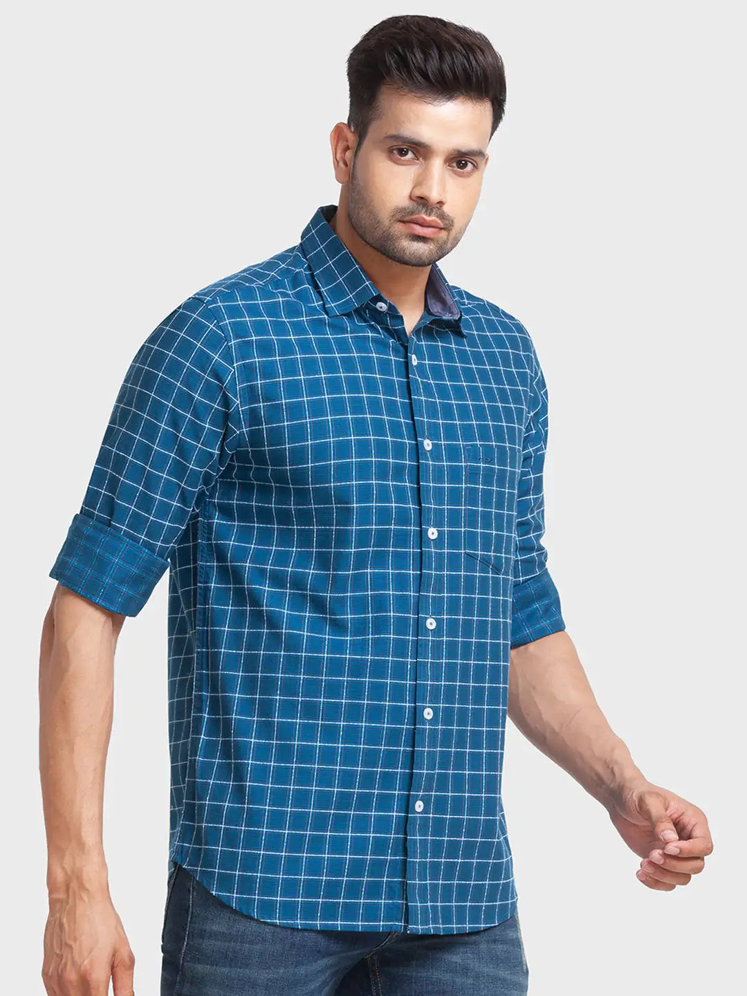 Men Blue Tailored Fit Checks Cotton Blend Full Sleeve Shirts