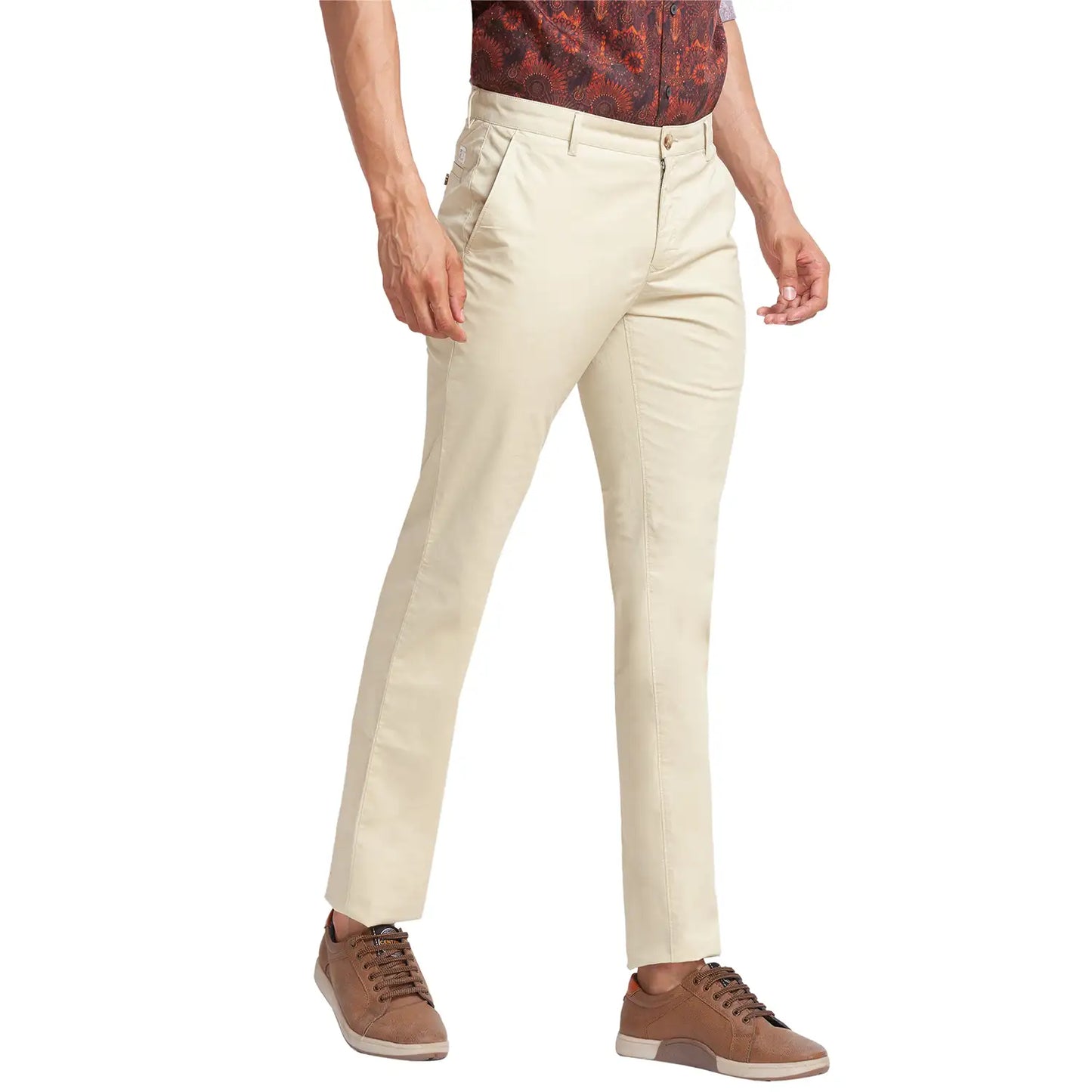 Men Fawn Contemporary Fit Solid Piece Dyed Cotton Blend Trouser