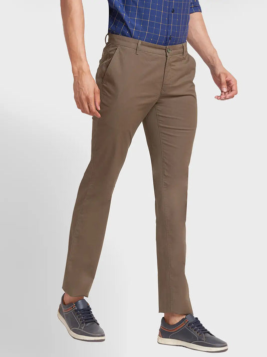 Men Green Contemporary Fit Solid Piece Dyed Cotton Blend Trouser