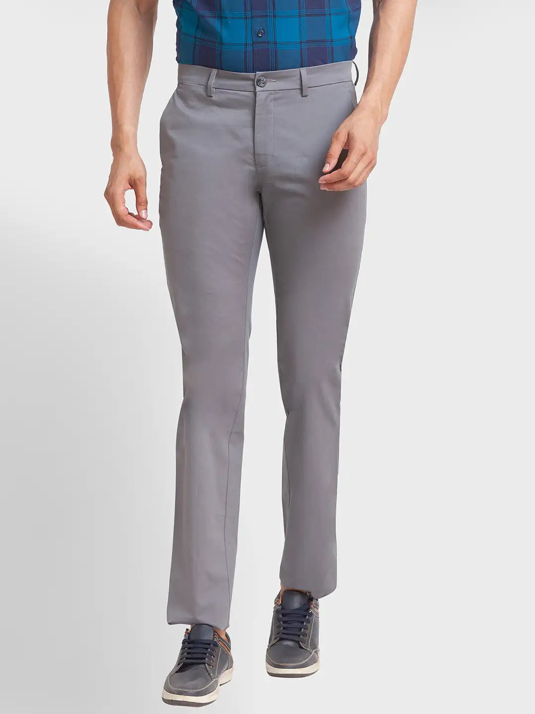 Men Grey Contemporary Fit Solid Piece Dyed Cotton Blend Trouser