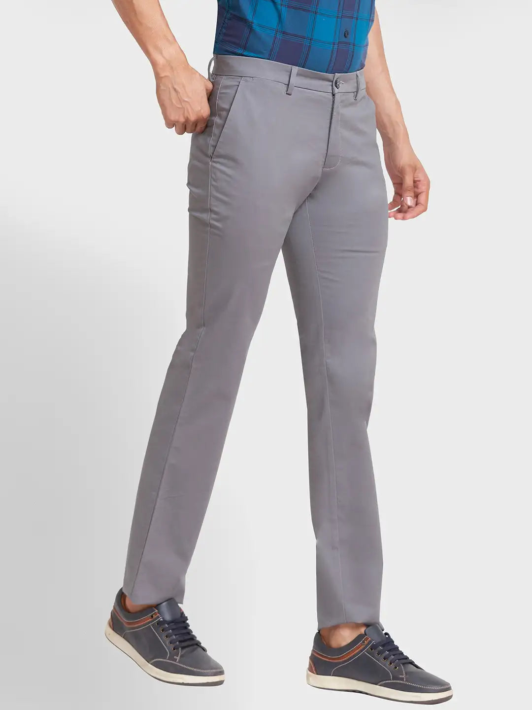 Men Grey Contemporary Fit Solid Piece Dyed Cotton Blend Trouser