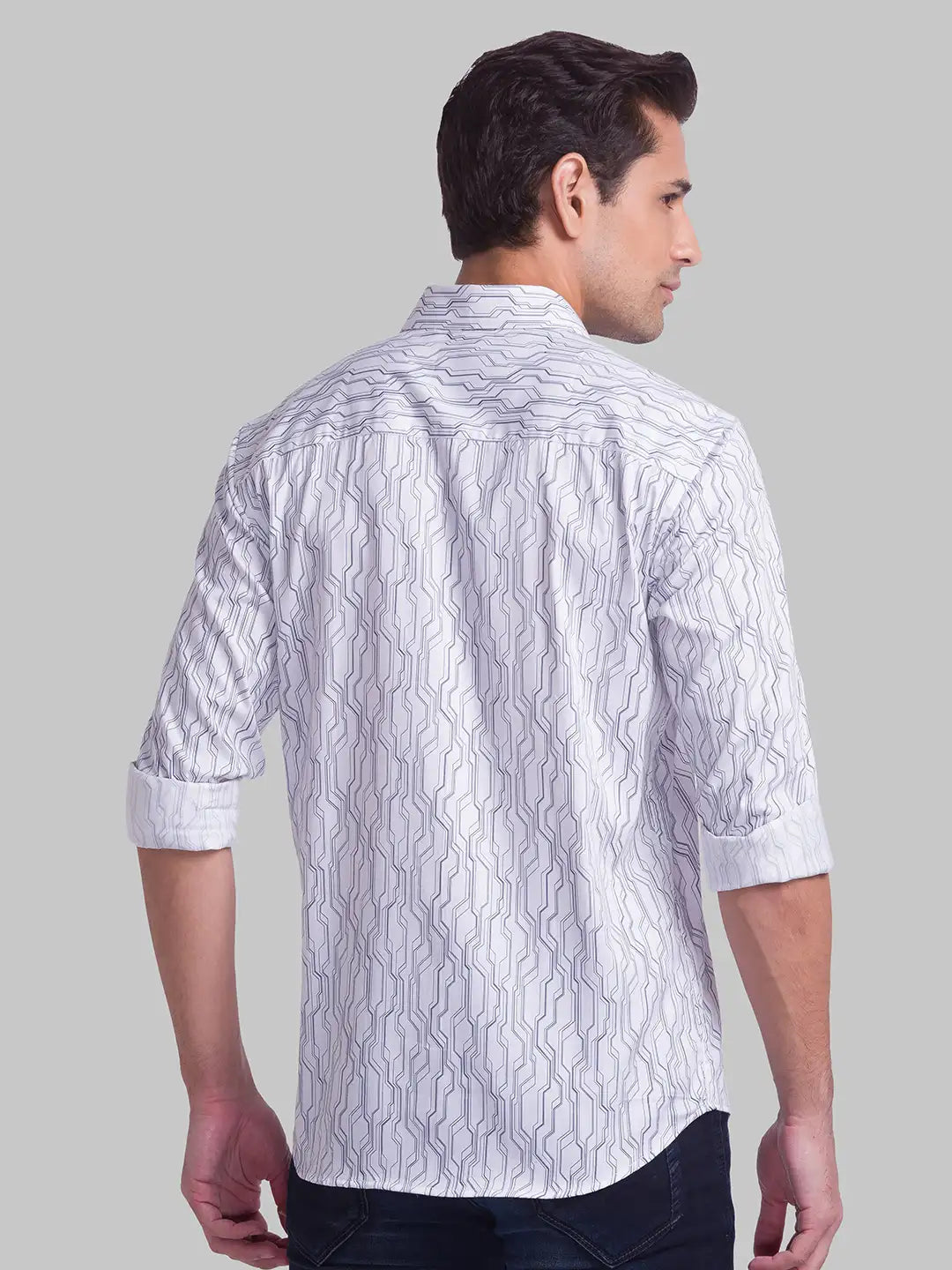Men White Slim Fit Print Cotton Cut Away Collar Shirts