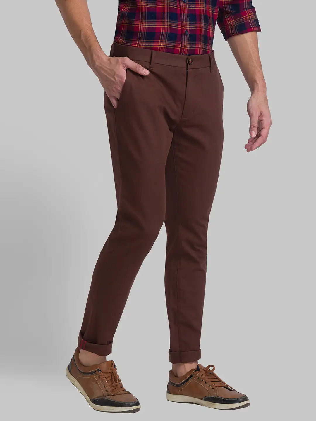 Men Brown Slim Fit Checks Cotton Blend Trouser