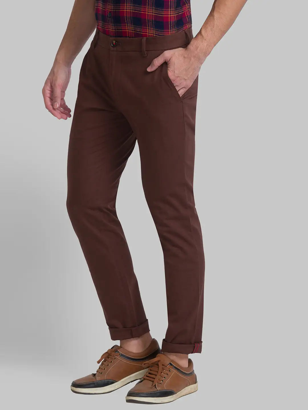 Men Brown Slim Fit Checks Cotton Blend Trouser