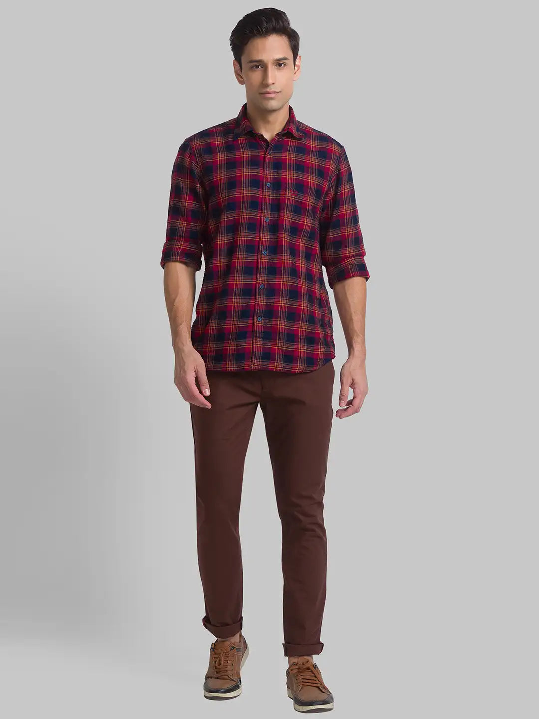 Men Brown Slim Fit Checks Cotton Blend Trouser