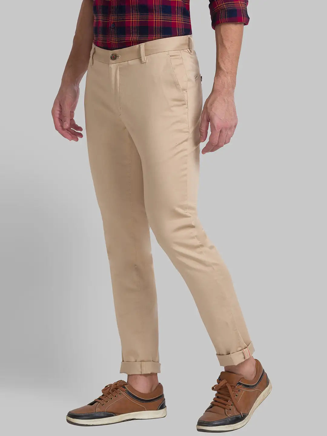 Men Fawn Slim Fit Solid Cotton Blend Trouser