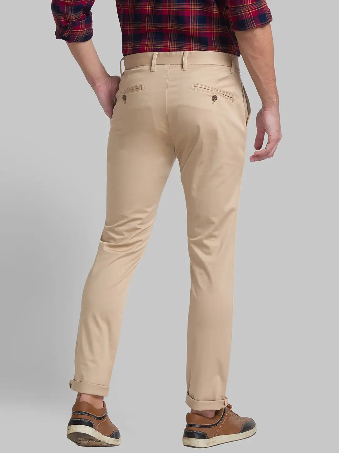 Men Fawn Slim Fit Solid Cotton Blend Trouser