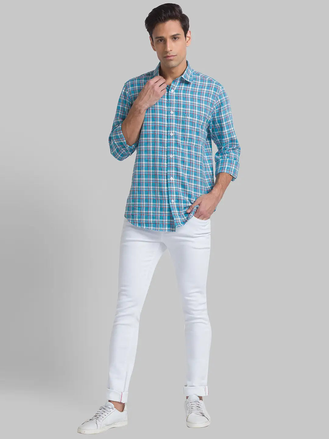 Men White Slim Fit Solid Cotton Blend Jeans
