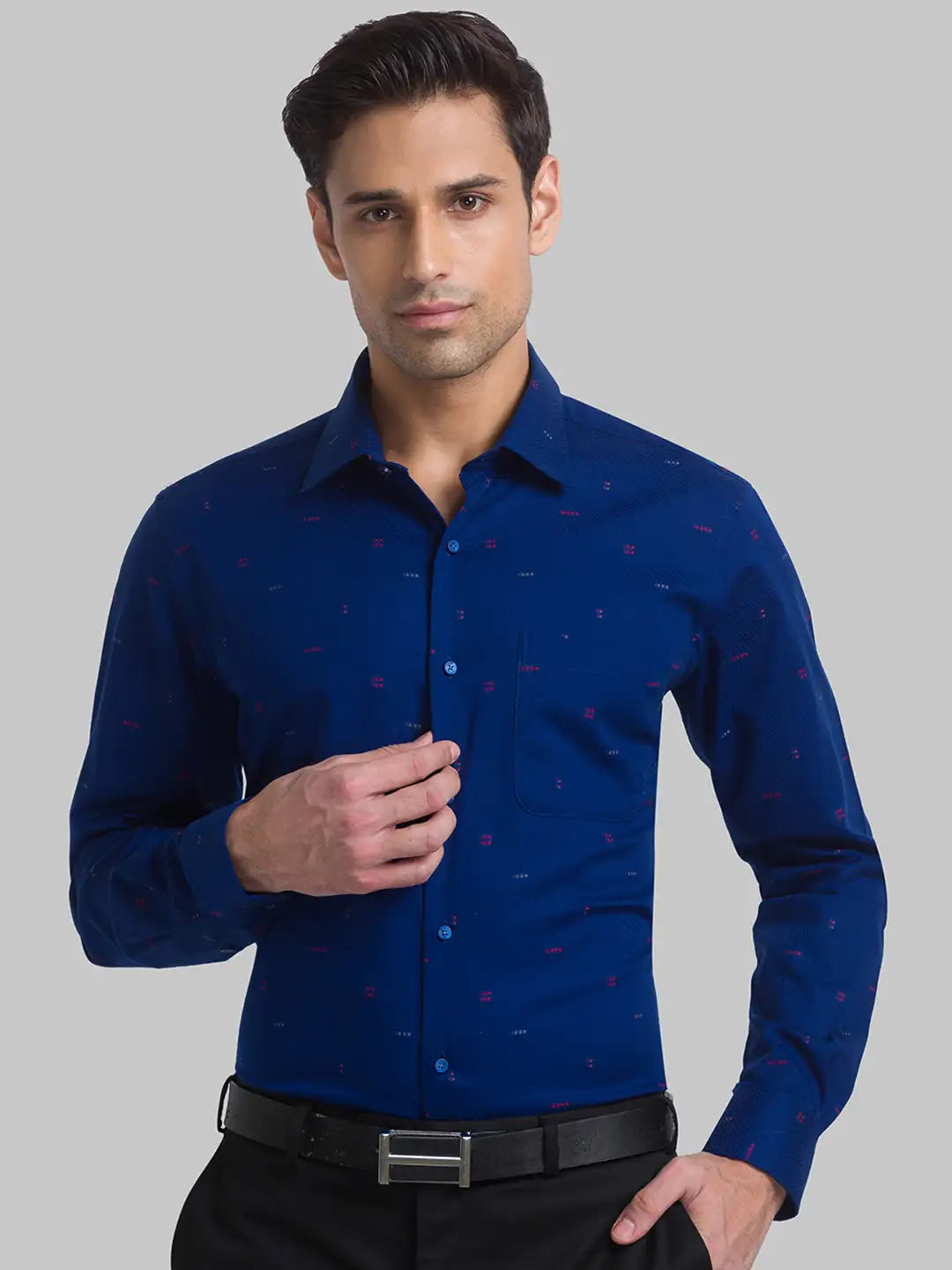 Raymond Men Blue Structure Contemporary Fit Cotton Shirts