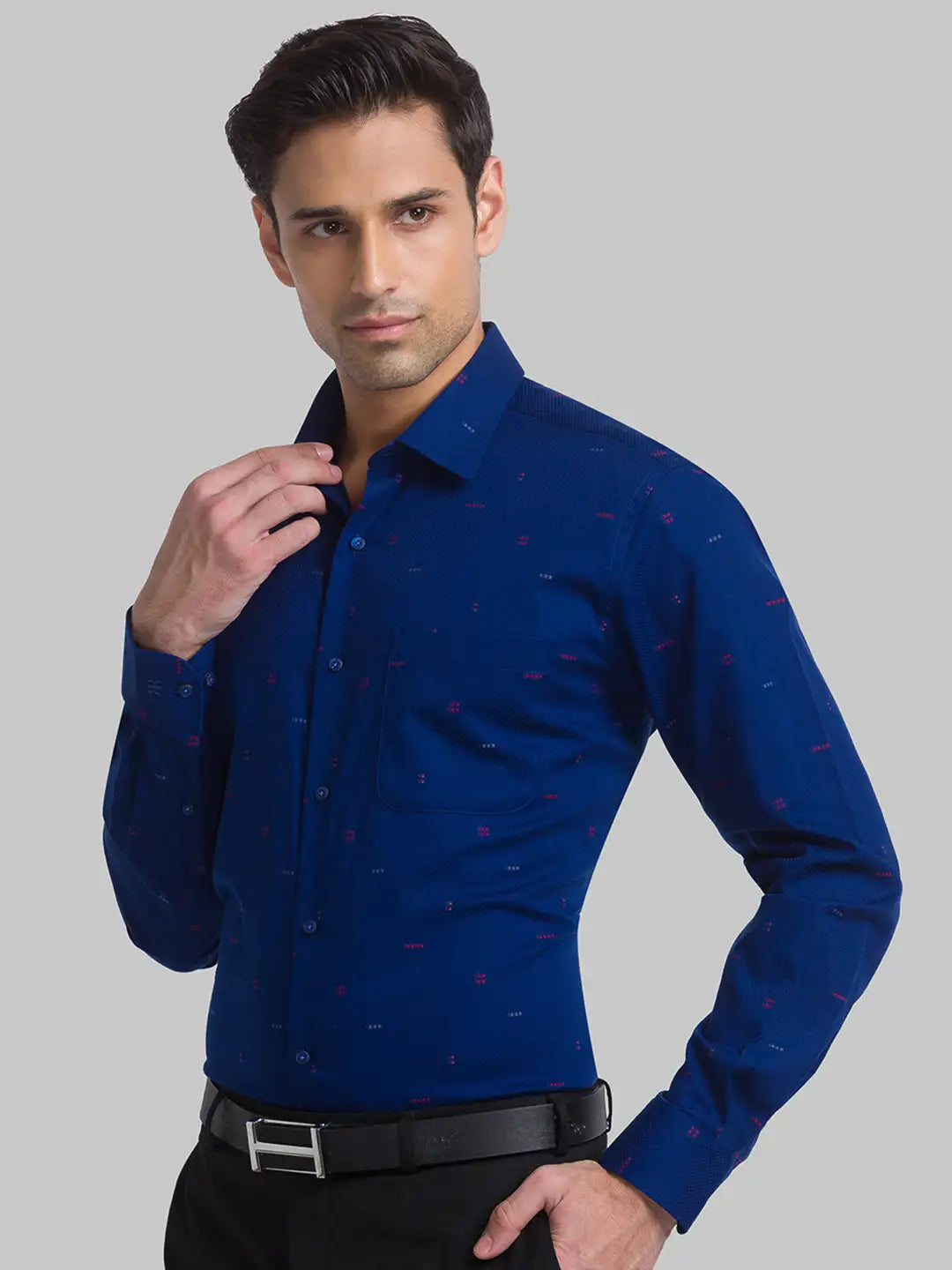 Raymond Men Blue Structure Contemporary Fit Cotton Shirts