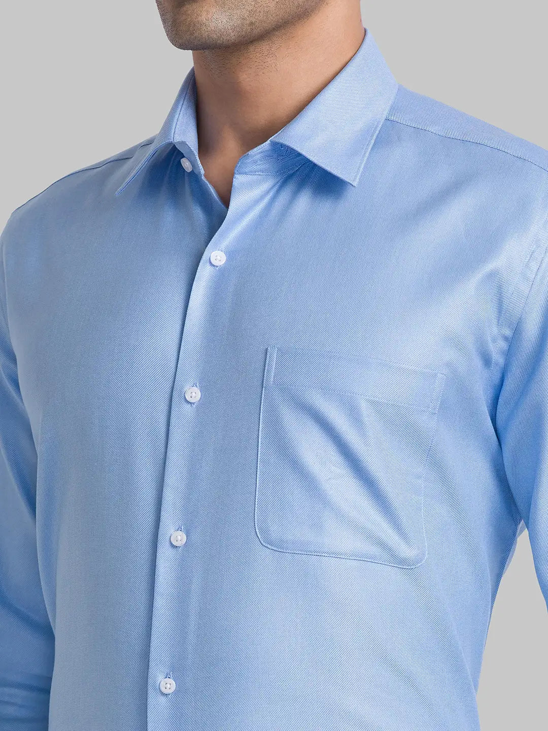 Men Blue Contemporary Fit Structure Cotton Blend Cutaway Collar Shirts