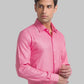 Men Red Contemporary Fit Structure Cotton Blend Cutaway Collar Shirts