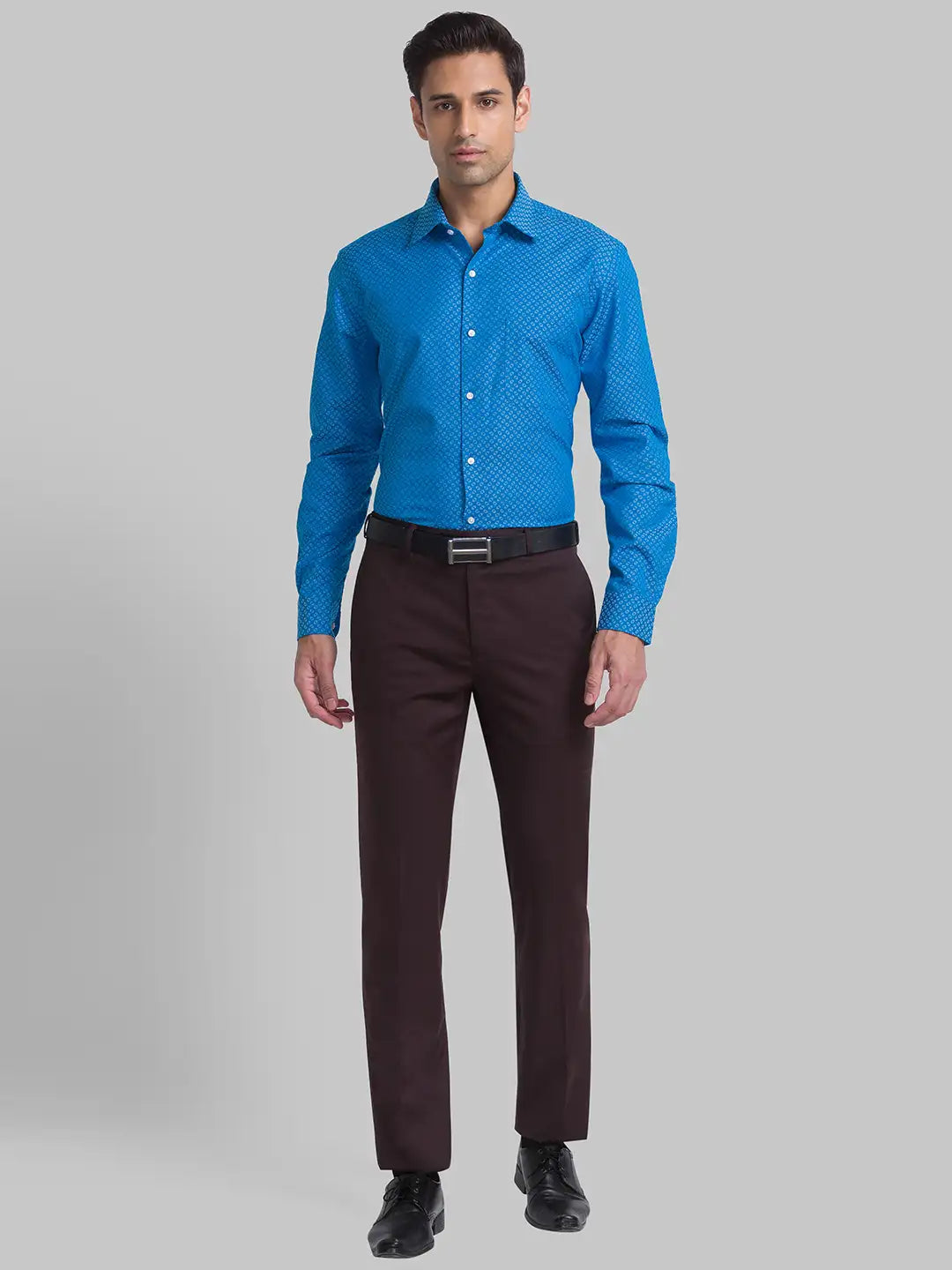 Men Brown Contemporary Fit Solid Terry Rayon Blend Trouser