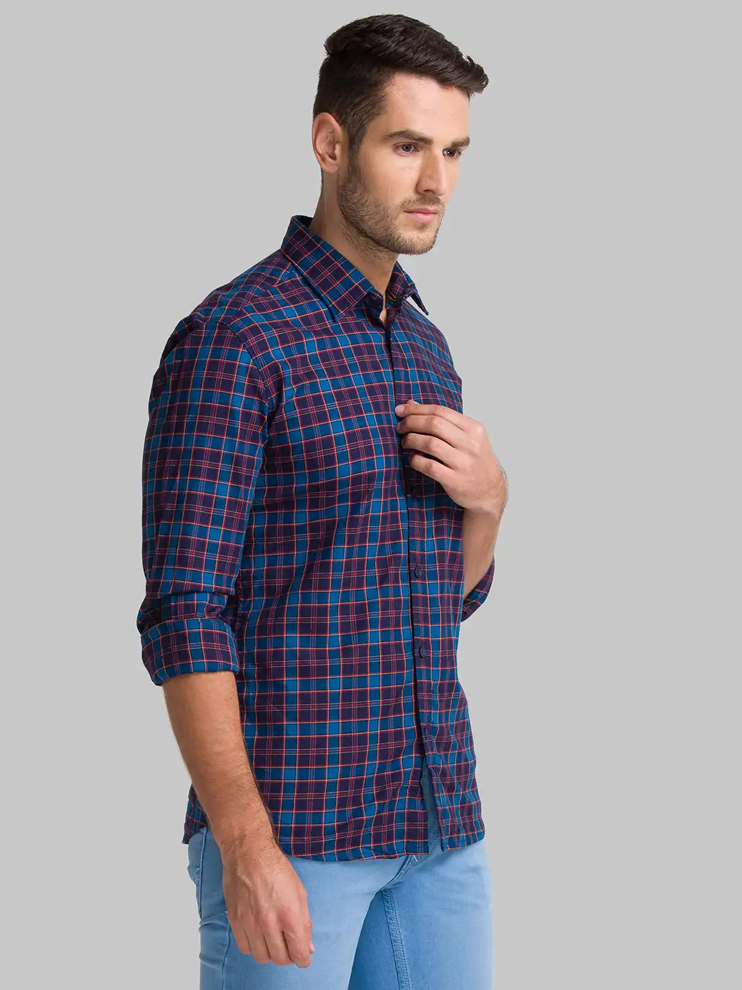 Men Blue Slim Fit Checks Cotton Blend Full Sleeve Shirts