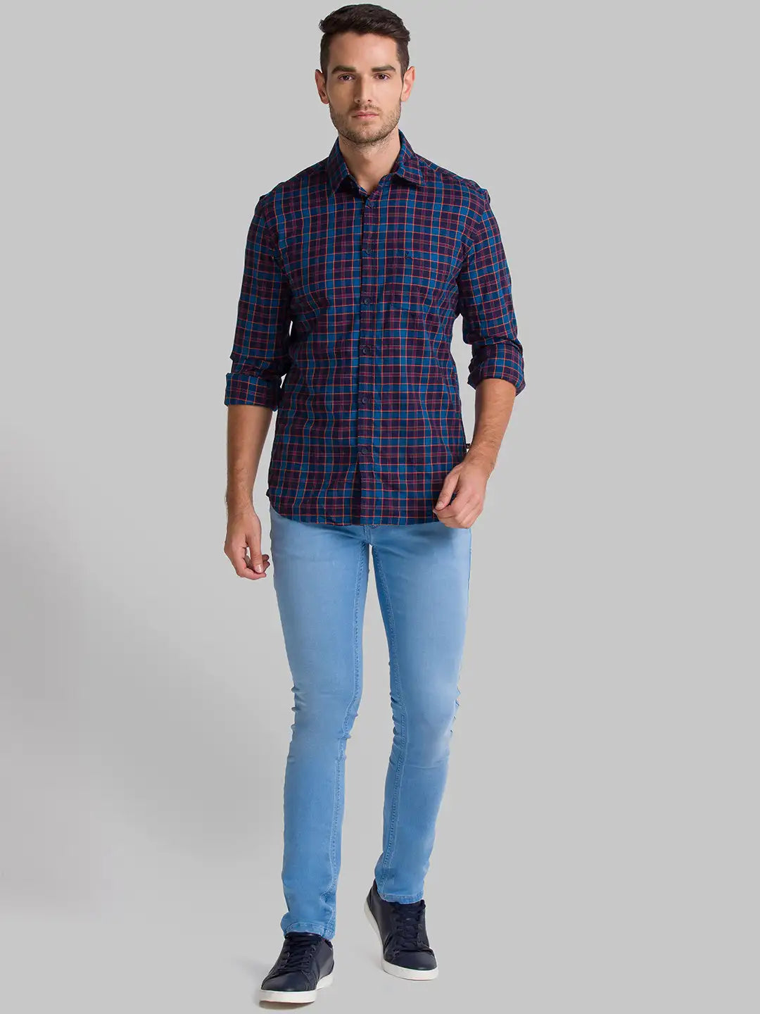 Men Blue Slim Fit Checks Cotton Blend Full Sleeve Shirts