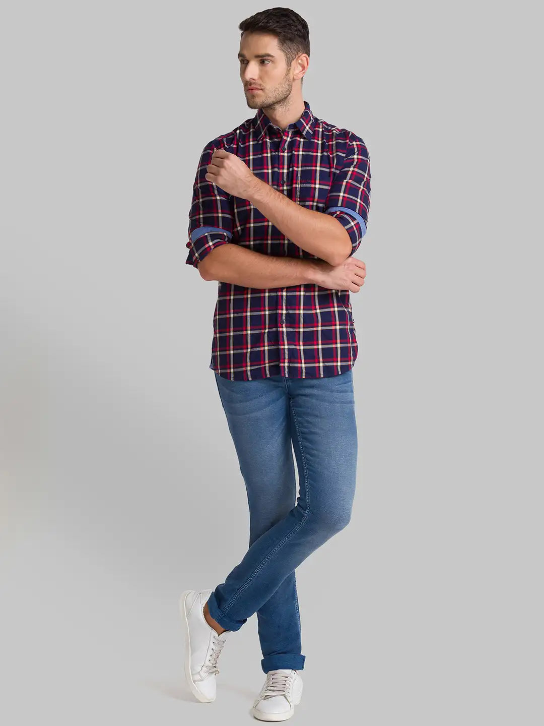 Men Blue Slim Fit Checks Cotton Blend Full Sleeve Shirts